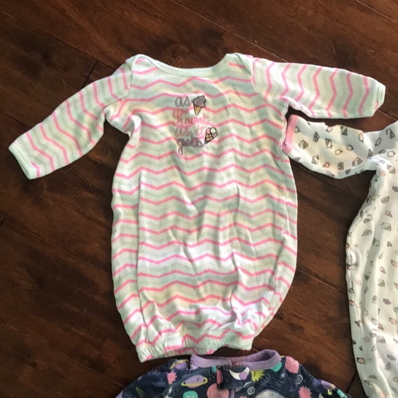 Lot of Girl Pajamas 3-6 months - Picture 4 of 5